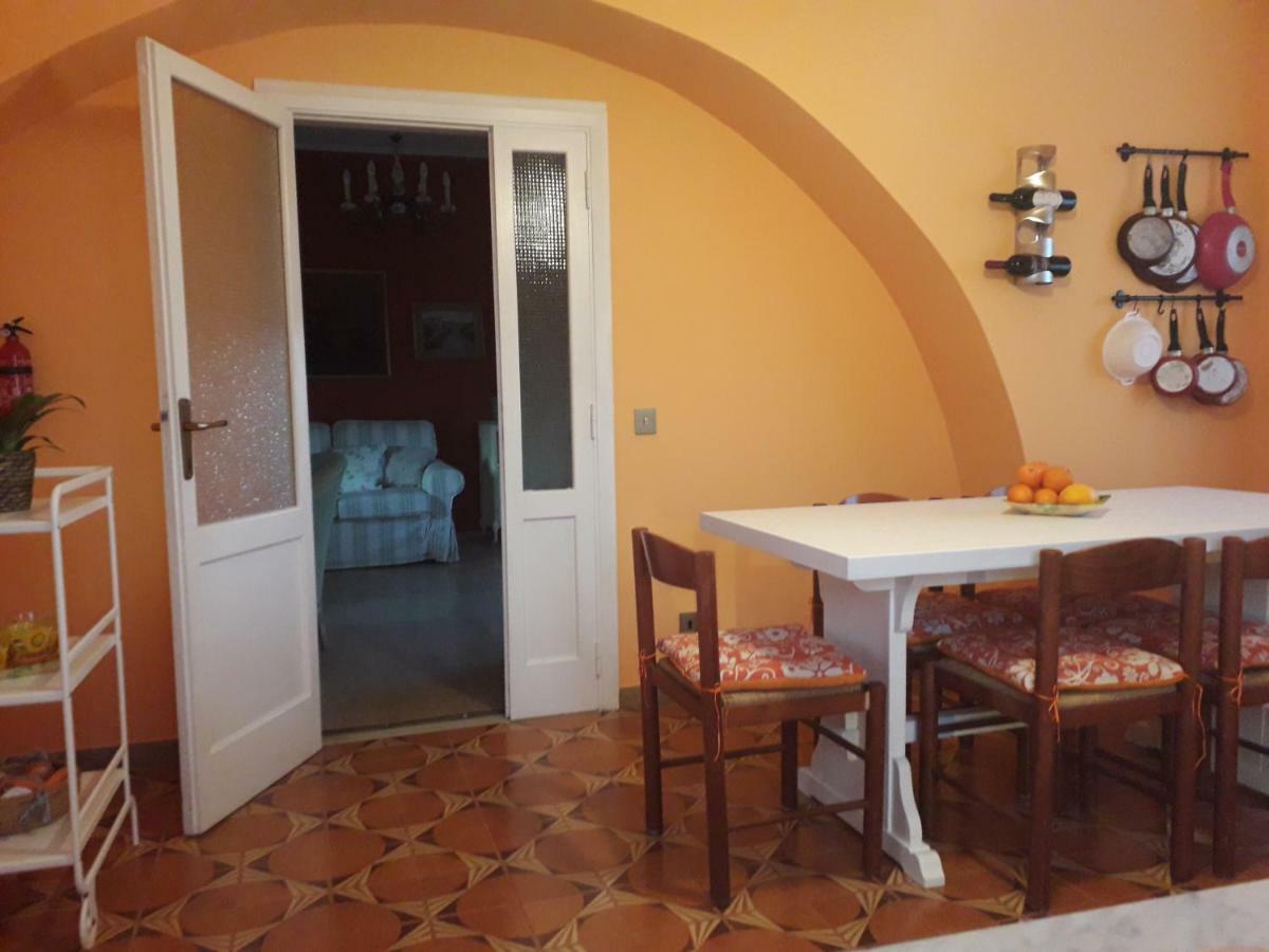 Alle Preci Country house Santa Restituta Esterno foto