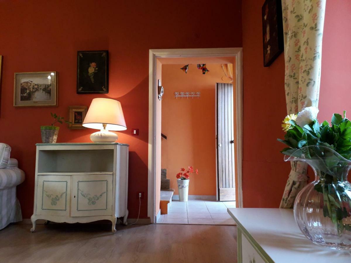 Alle Preci Country house Santa Restituta Esterno foto