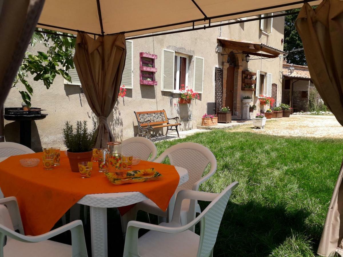 Alle Preci Country house Santa Restituta Esterno foto